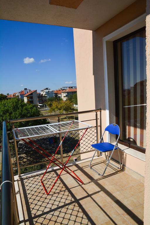 Ddenko Apartment Burgas Ruang foto