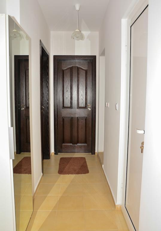 Ddenko Apartment Burgas Ruang foto